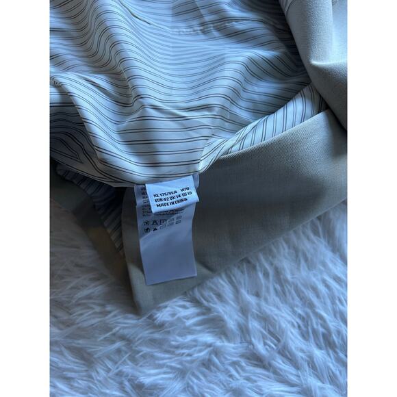 Urban Revivo Bundle Set Size 10 – Beige Tailored Vest & Black Midi Skirt - Picture 5 of 9